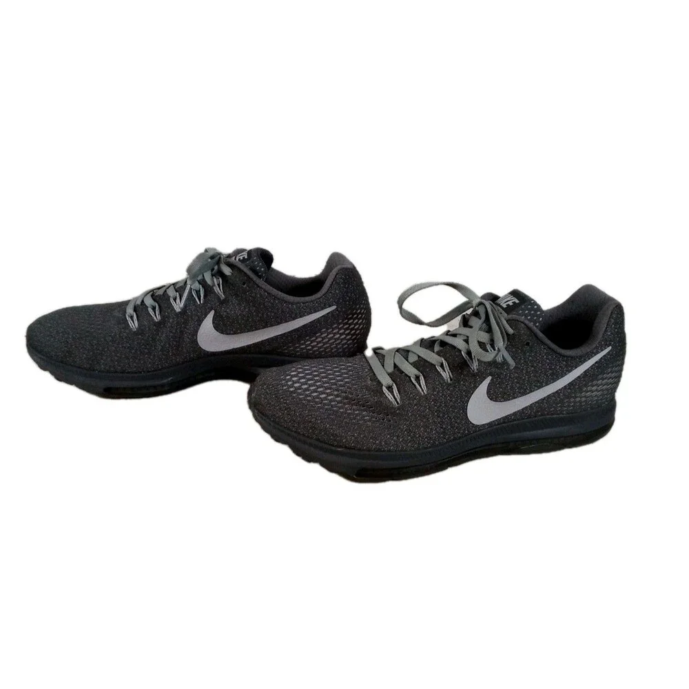 Men's Gray Nike Zoom Tennis Shoes Size 11
